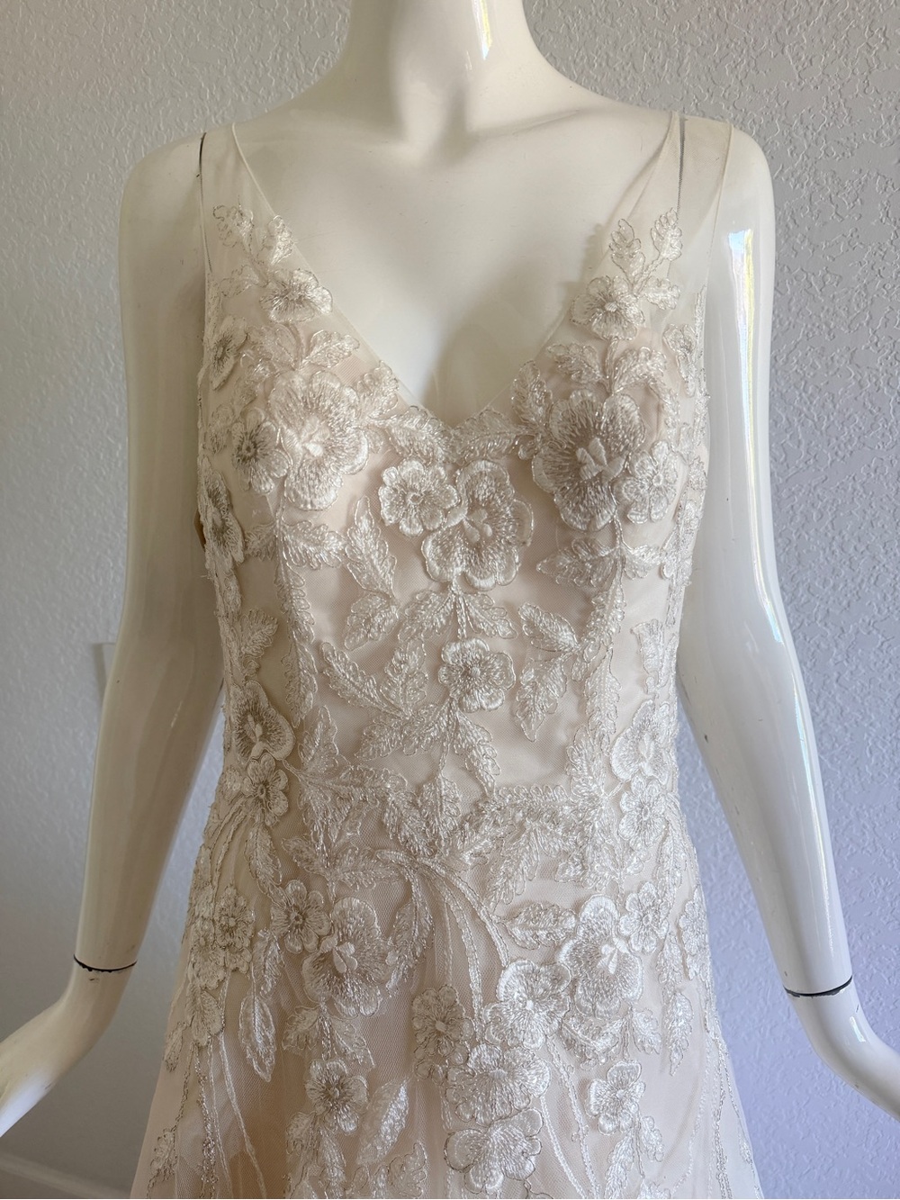 Ivory Lace & Tulle A-Line Bridal Gown - Picture 2 of 10